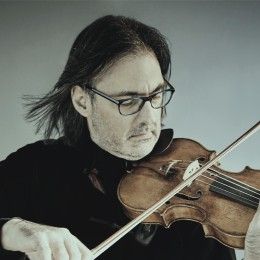 KAVAKOS